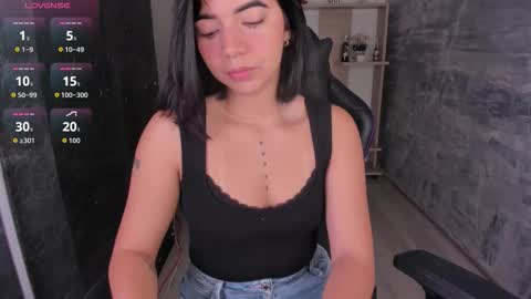 Snapshot of nicolross_ chatting on October 12, 1:02 pm NicolRoss online show from October 12, 1:02 pm