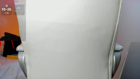 Anni online show from April 13, 8:04 am