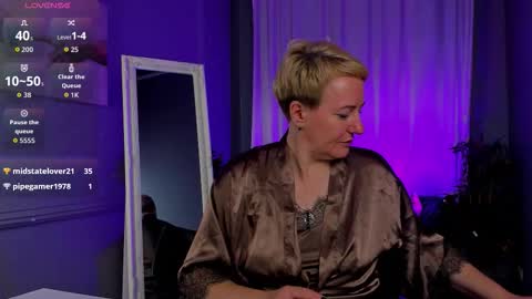Snapshot of nika_smit chatting on October 24, 5:25 am Nika online show from October 24, 5:25 am