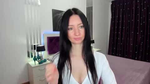 NikaLewis online show from January 18, 5:04 am