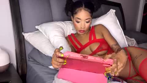 Snapshot of nikitalove104 chatting on October 5, 8:14 pm nikitalove104 online show from October 5, 8:14 pm