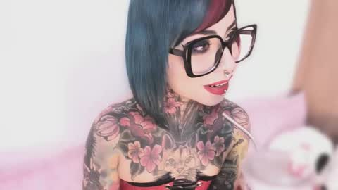 Snapshot of nikkiramone chatting on October 13, 10:01 pm Nikki Ramone online show from October 13, 10:01 pm