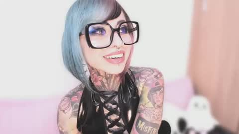 Snapshot of nikkiramone chatting on October 3, 11:54 pm Nikki Ramone online show from October 3, 11:54 pm