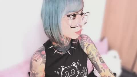 Snapshot of nikkiramone chatting on October 6, 10:14 pm Nikki Ramone online show from October 6, 10:14 pm