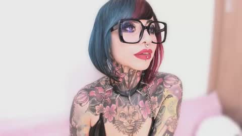Snapshot of nikkiramone chatting on October 15, 11:07 pm Nikki Ramone online show from October 15, 11:07 pm