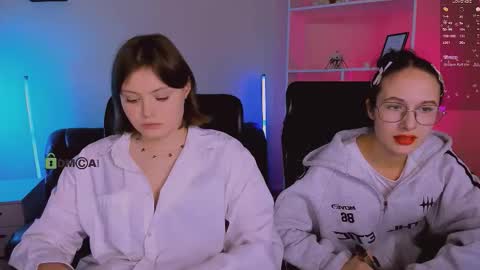 Little Niko  Help me reach my goals online show from November 26, 8:32 pm