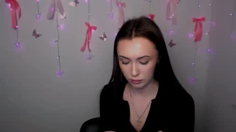 nikonara_ online show from February 11, 4:30 pm