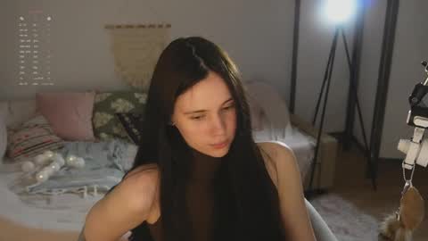 Jennet online show from April 17, 9:50 pm