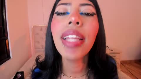 Nina Fox  online show from May 30, 5:43 pm