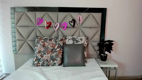 Snapshot of nina_pons chatting on February 14, 9:53 pm Nina online show from February 14, 9:53 pm
