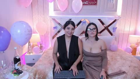 Nina online show from December 19, 4:37 am