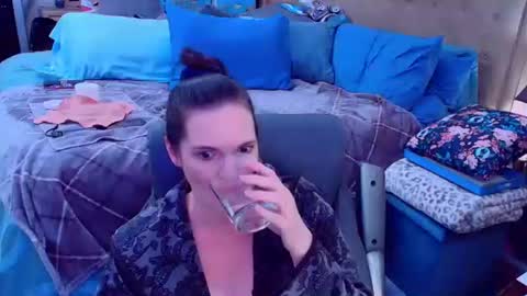 Nina Jaymes online show from February 25, 1:37 am