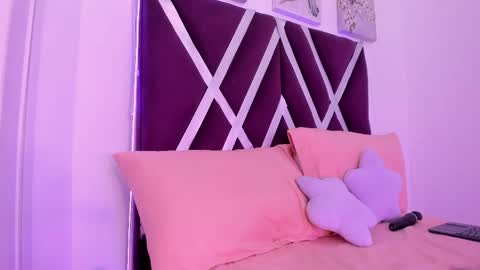Nina online show from June 6, 7:03 am