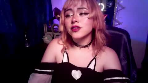 NIina Mon online show from September 17, 4:49 pm