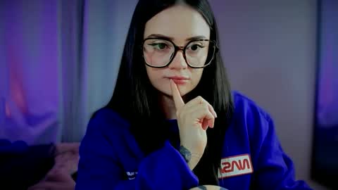 ninavolkov online show from October 8, 10:58 pm