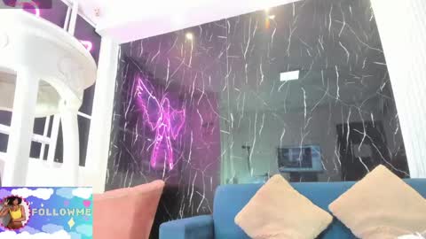 nini_beyker online show from April 12, 1:03 pm