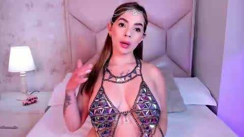   ambarsulliva  online show from October 29, 11:58 am