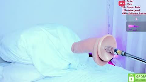 NhAndrea online show from March 3, 7:31 pm