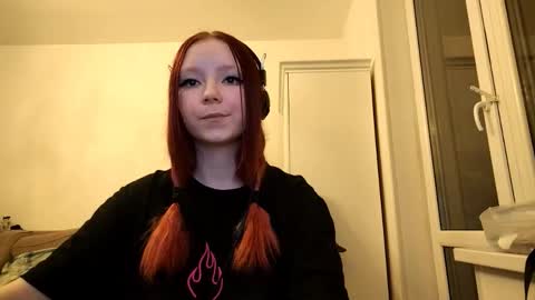 Lisa online show from March 1, 7:57 pm