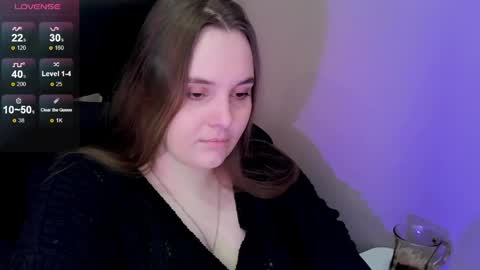 noir_ember_ online show from April 2, 6:16 pm