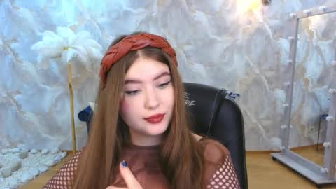 noirwhisper online show from November 15, 7:04 pm