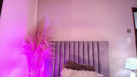 Nora Da Silva online show from September 10, 12:32 am