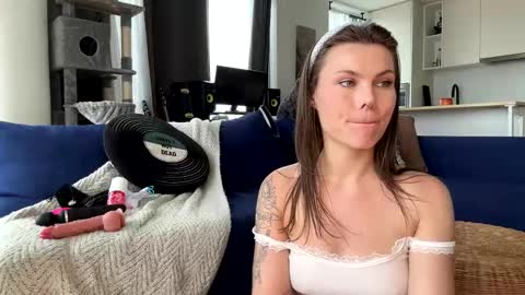 Nordic Belle online show from April 29, 5:30 pm