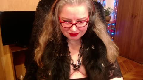 miss Tress online show from December 28, 6:18 pm