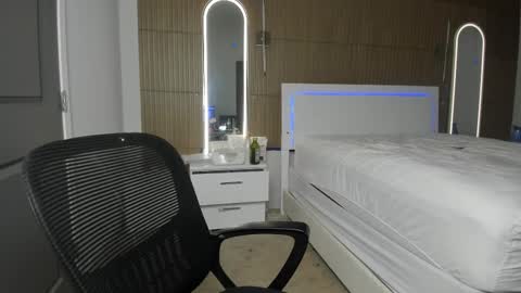 Nova online show from October 31, 4:03 am