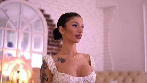 Nyssa online show from April 12, 5:38 pm