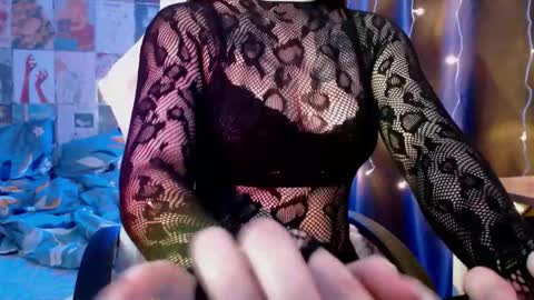 obsidian_siren online show from February 8, 4:33 pm