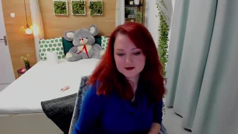 OhLadyPlease online show from November 10, 5:57 am