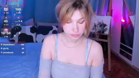 Snapshot of ohmymiami_ chatting on December 19, 8:13 pm Light  online show from December 19, 8:13 pm