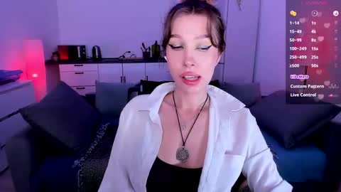 Snapshot of ohmymiami_ chatting on October 9, 9:52 pm Light  online show from October 9, 9:52 pm