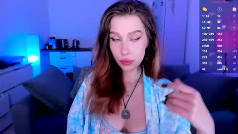 Snapshot of ohmymiami_ chatting on October 10, 10:36 pm Light  online show from October 10, 10:36 pm