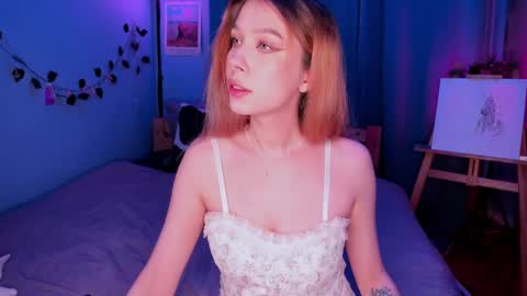 Snapshot of ohmymiami_ chatting on February 2, 7:52 am Light  online show from February 2, 7:52 am