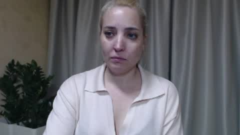 Mari online show from May 31, 6:09 pm