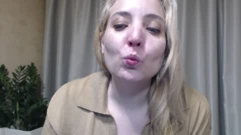 Mari online show from April 12, 5:16 pm