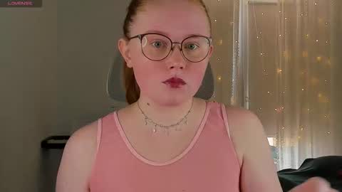 Snapshot of olivia_date chatting on September 12, 11:18 am Olivia Date online show from September 12, 11:18 am