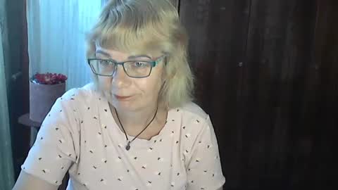 Olivia Mia online show from July 23, 10:12 am