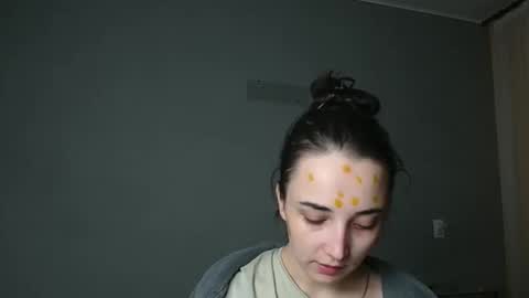 Olivia online show from February 25, 7:45 pm