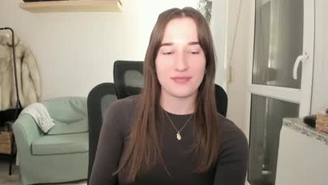 Oliwiaa2004 online show from February 15, 5:01 pm