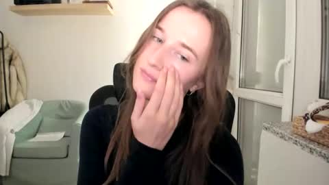 Oliwiaa2004 online show from December 20, 8:46 pm