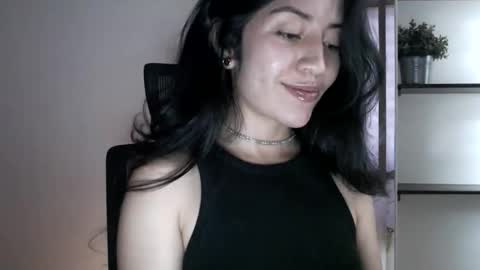 oliviaaa__ online show from October 19, 8:22 pm