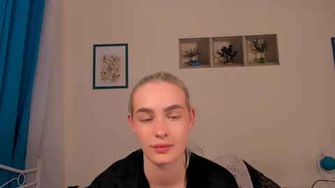 oliviaBeauty online show from April 18, 7:58 pm