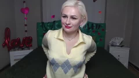 OliviaHorst online show from November 20, 7:42 am