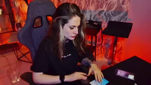 Liv online show from November 13, 3:16 am