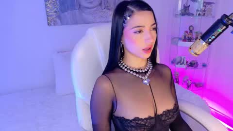 Olivia Mcneill  online show from March 3, 12:44 pm