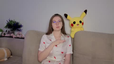 Kylie online show from February 1, 7:45 pm