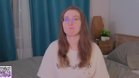 Kylie online show from April 19, 7:27 pm